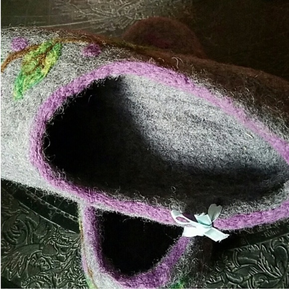 Gray Fleted House Slippers - Picture 4 of 6